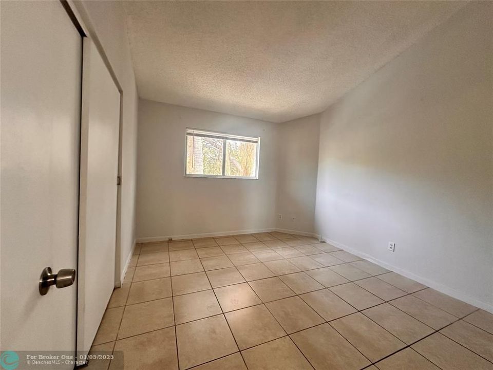 For Rent: $1,950 (2 beds, 2 baths, 1096 Square Feet)