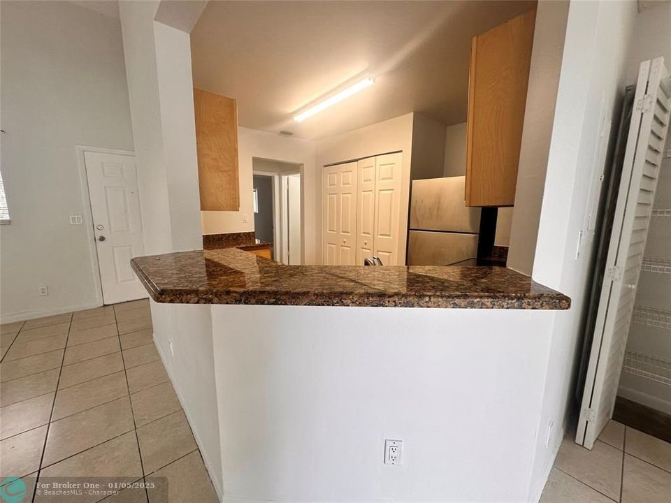 For Rent: $1,950 (2 beds, 2 baths, 1096 Square Feet)