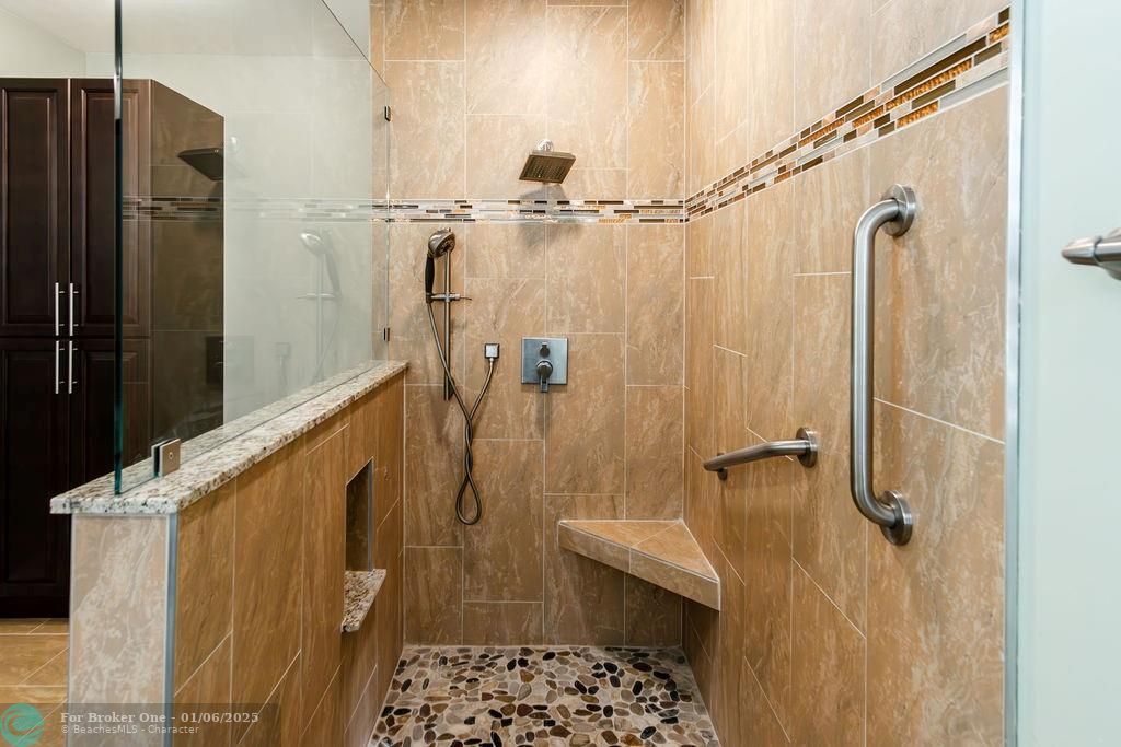 В аренду: $5,950 (4 спален, 2 ванн, 2178 Квадратных фут)