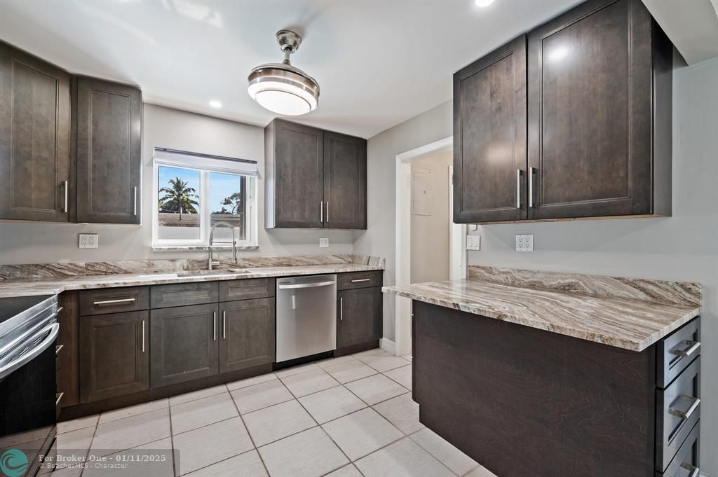 For Sale: $645,000 (3 beds, 2 baths, 1824 Square Feet)