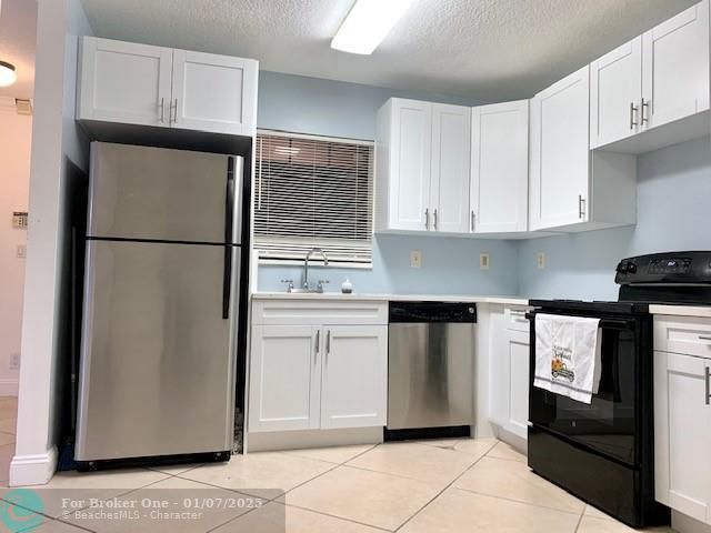 For Rent: $2,650 (3 beds, 2 baths, 1138 Square Feet)