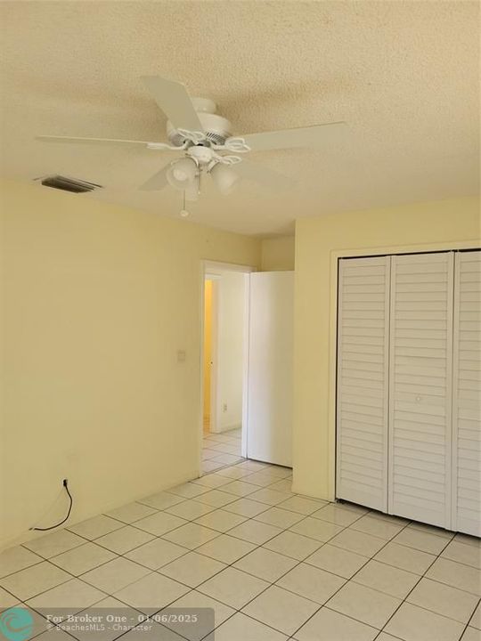 For Sale: $1,800 (2 beds, 1 baths, 1350 Square Feet)