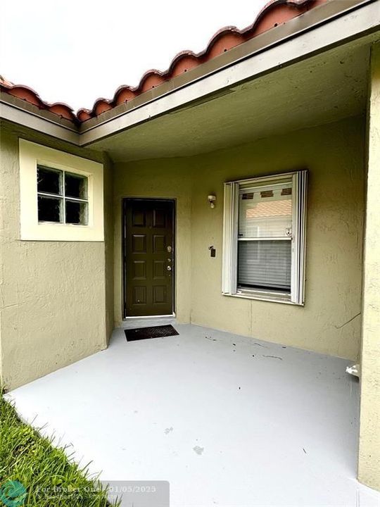 For Rent: $3,650 (4 beds, 2 baths, 1612 Square Feet)