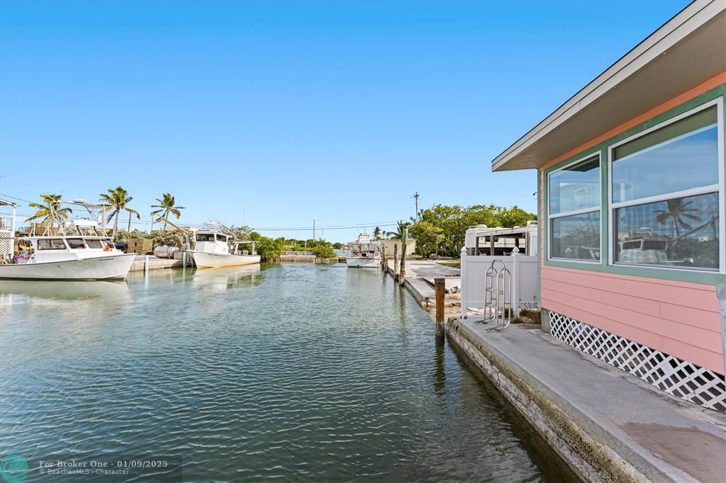 For Sale: $1,185,000 (3 beds, 2 baths, 1368 Square Feet)