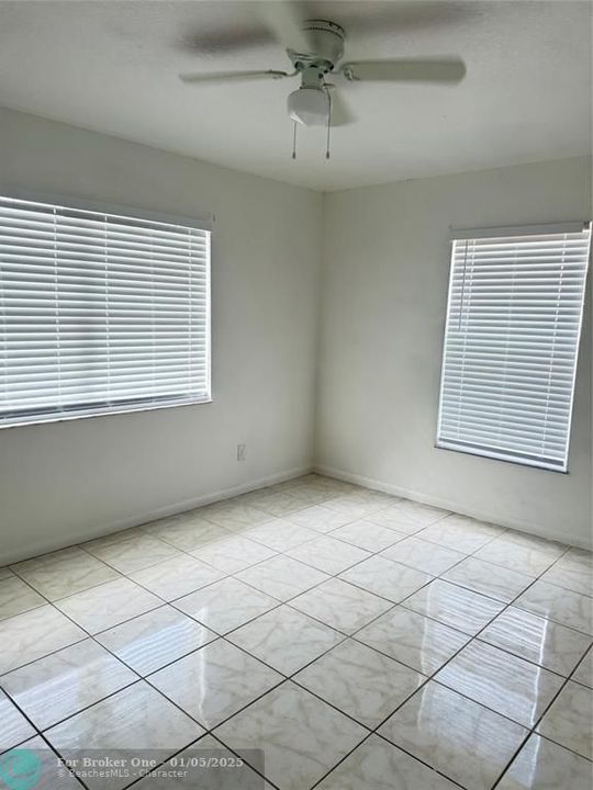 For Rent: $2,400 (3 beds, 2 baths, 1230 Square Feet)