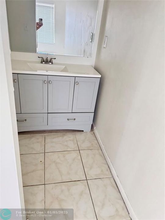 For Rent: $2,400 (3 beds, 2 baths, 1230 Square Feet)