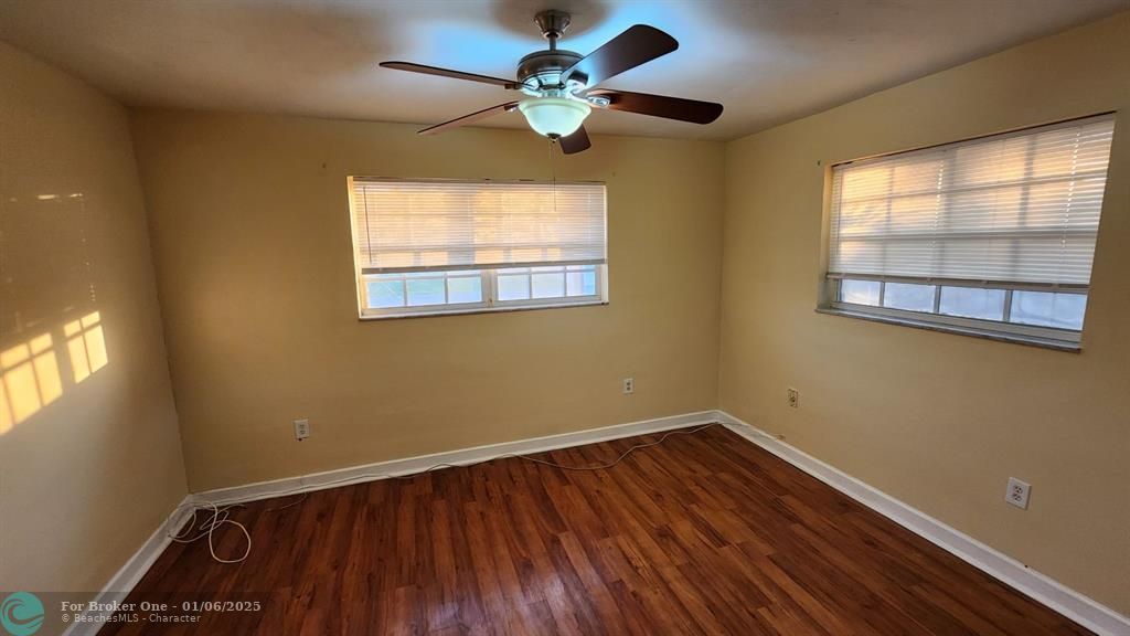 For Rent: $3,950 (4 beds, 2 baths, 2209 Square Feet)