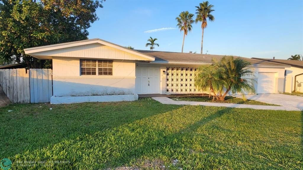 For Rent: $3,950 (4 beds, 2 baths, 2209 Square Feet)