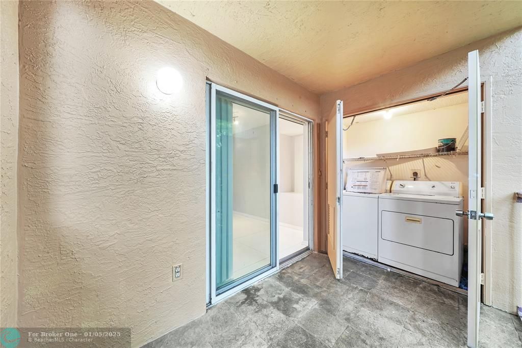 For Rent: $2,500 (3 beds, 2 baths, 1406 Square Feet)