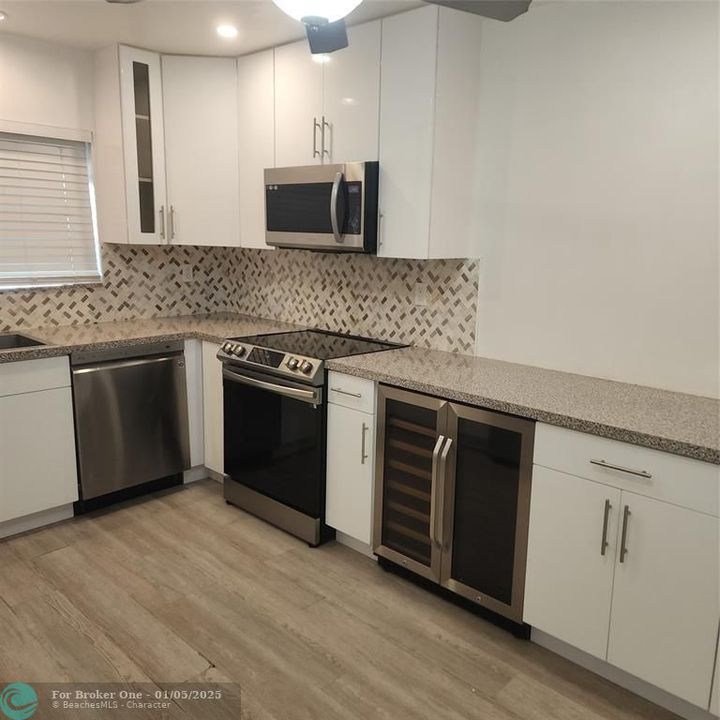 For Rent: $2,400 (3 beds, 2 baths, 1360 Square Feet)