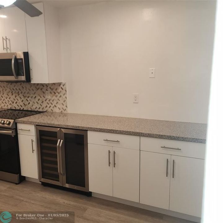 For Rent: $2,400 (3 beds, 2 baths, 1360 Square Feet)