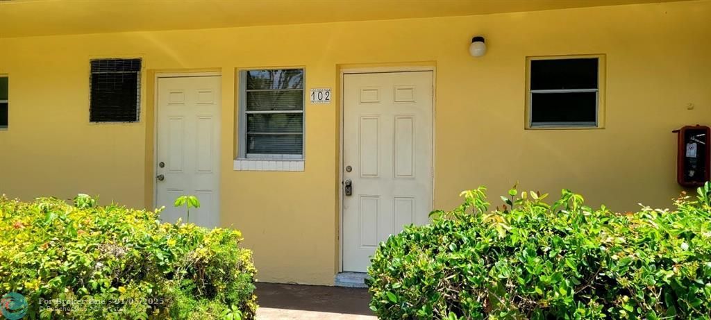 For Rent: $1,800 (1 beds, 1 baths, 800 Square Feet)