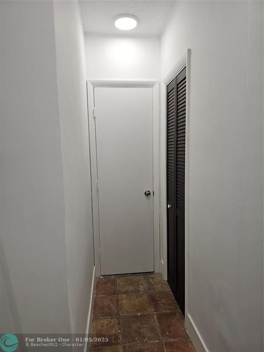 For Rent: $1,800 (1 beds, 1 baths, 800 Square Feet)