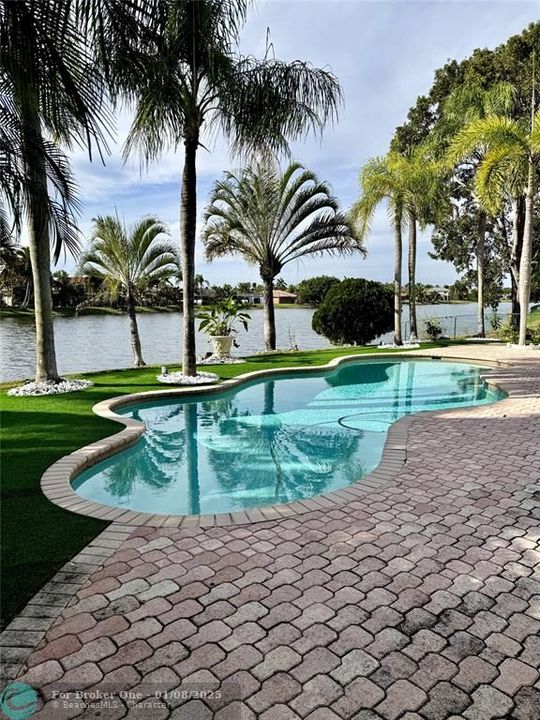 For Sale: $1,085,000 (4 beds, 3 baths, 2873 Square Feet)