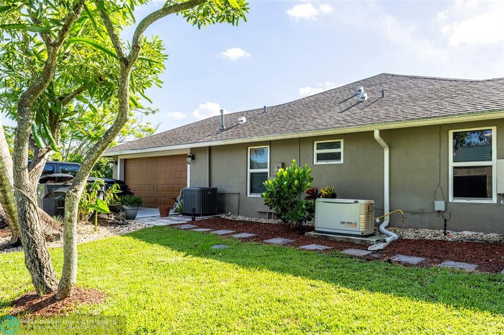 For Sale: $2,095,000 (4 beds, 3 baths, 2380 Square Feet)