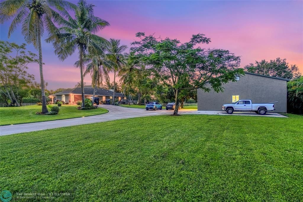 For Sale: $2,095,000 (4 beds, 3 baths, 2380 Square Feet)