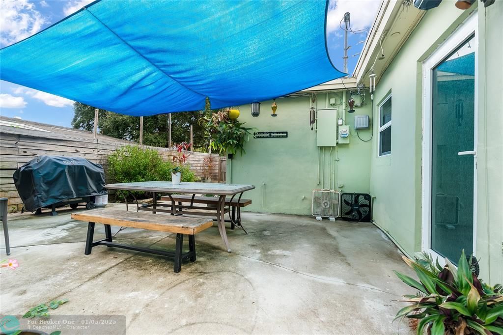 For Sale: $475,000 (3 beds, 1 baths, 1628 Square Feet)