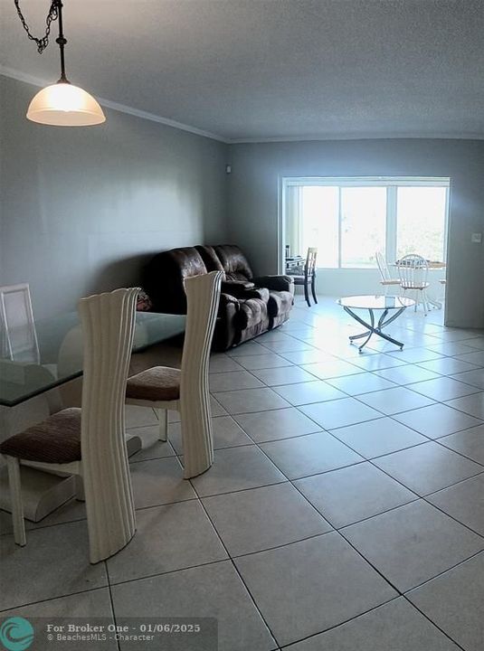 For Sale: $137,000 (2 beds, 2 baths, 920 Square Feet)