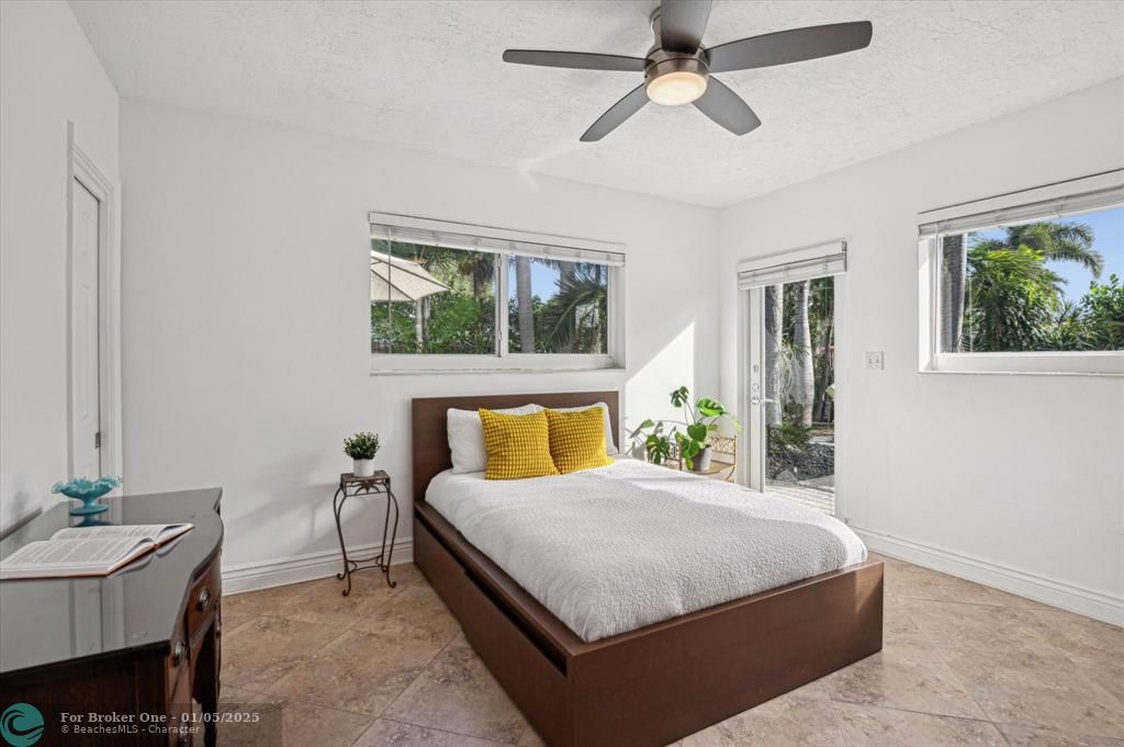 For Sale: $700,000 (2 beds, 2 baths, 1425 Square Feet)