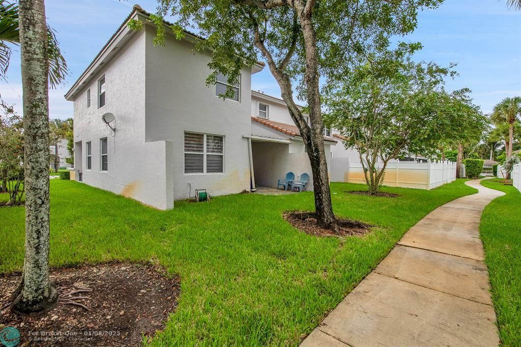 For Sale: $549,000 (3 beds, 2 baths, 1679 Square Feet)