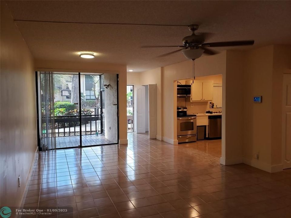 For Sale: $260,000 (2 beds, 2 baths, 1400 Square Feet)