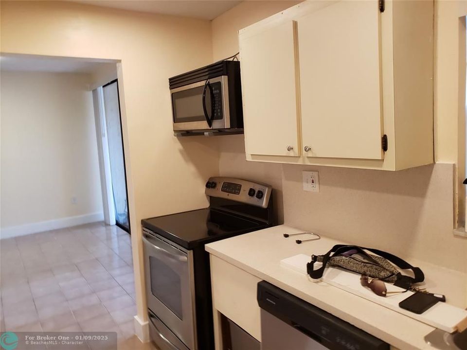 For Sale: $260,000 (2 beds, 2 baths, 1400 Square Feet)