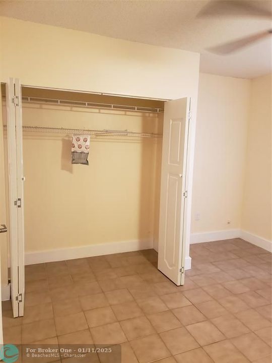 For Sale: $260,000 (2 beds, 2 baths, 1400 Square Feet)