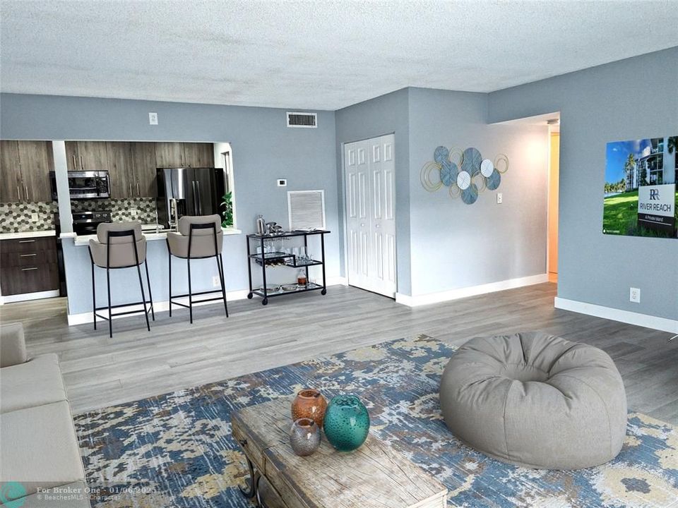 For Sale: $359,900 (2 beds, 2 baths, 1025 Square Feet)