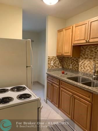 For Rent: $1,550 (1 beds, 1 baths, 400 Square Feet)