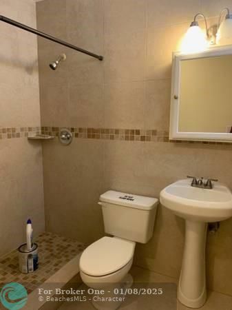 For Rent: $1,550 (1 beds, 1 baths, 400 Square Feet)