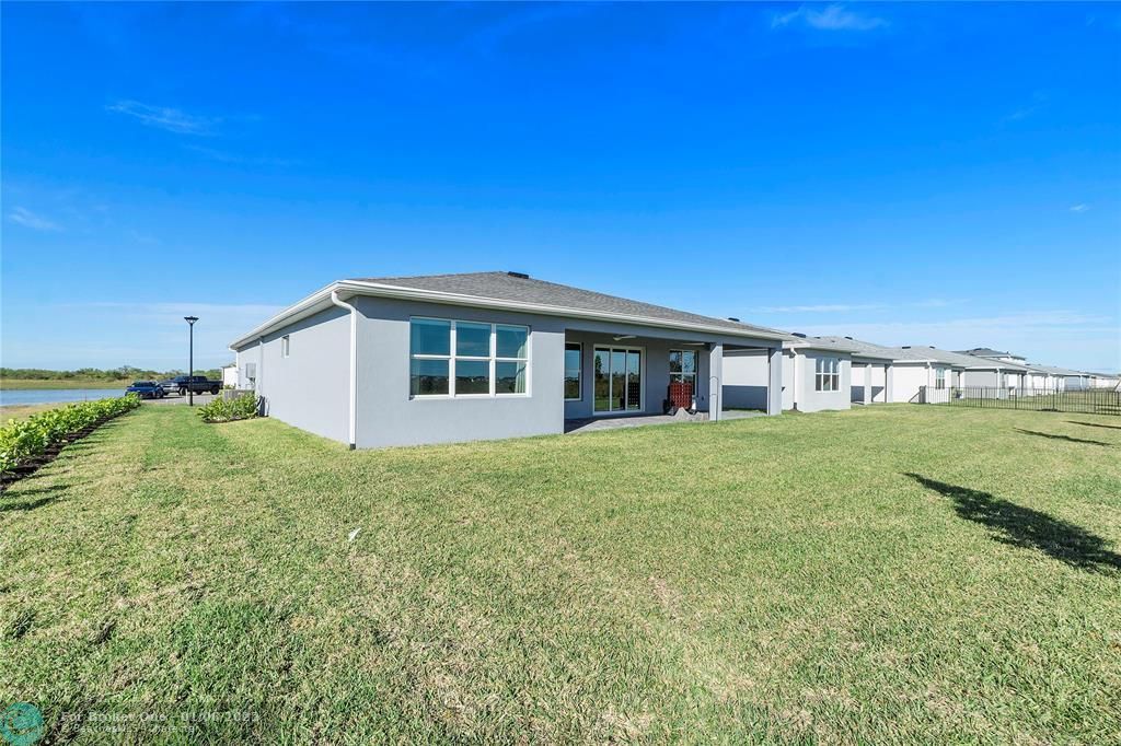 For Sale: $590,000 (3 beds, 2 baths, 2300 Square Feet)