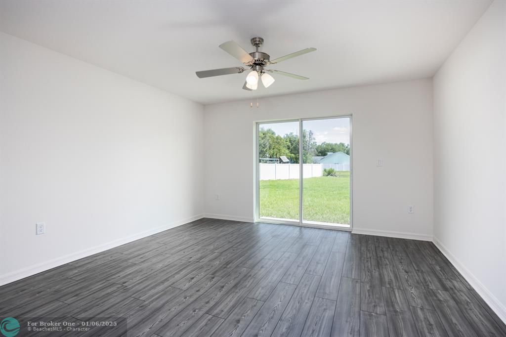 For Sale: $379,900 (3 beds, 2 baths, 1270 Square Feet)