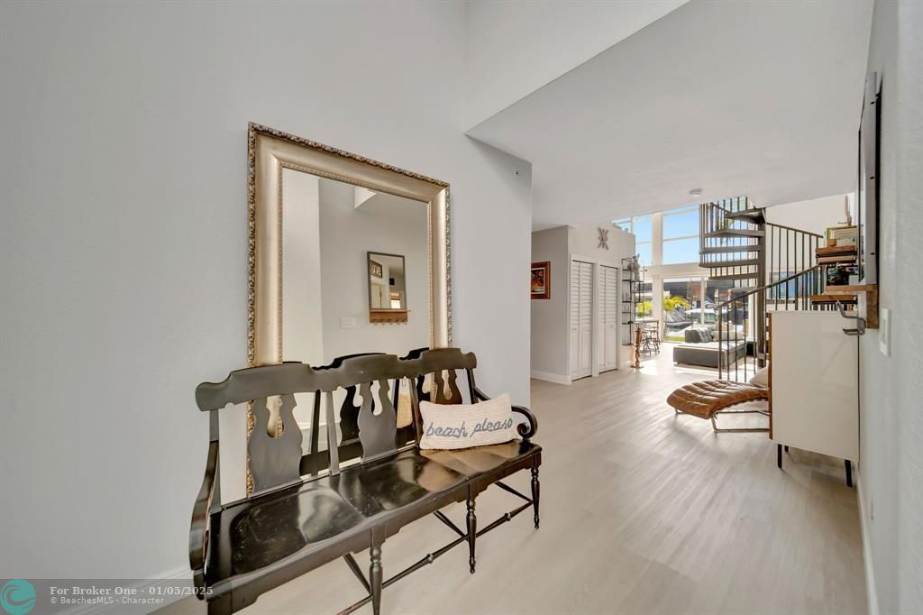 For Sale: $1,050,000 (2 beds, 2 baths, 1459 Square Feet)