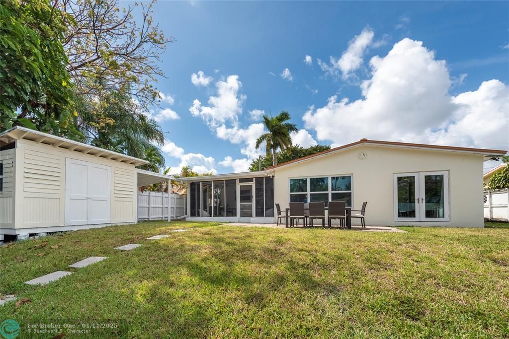 For Sale: $865,000 (4 beds, 2 baths, 1484 Square Feet)