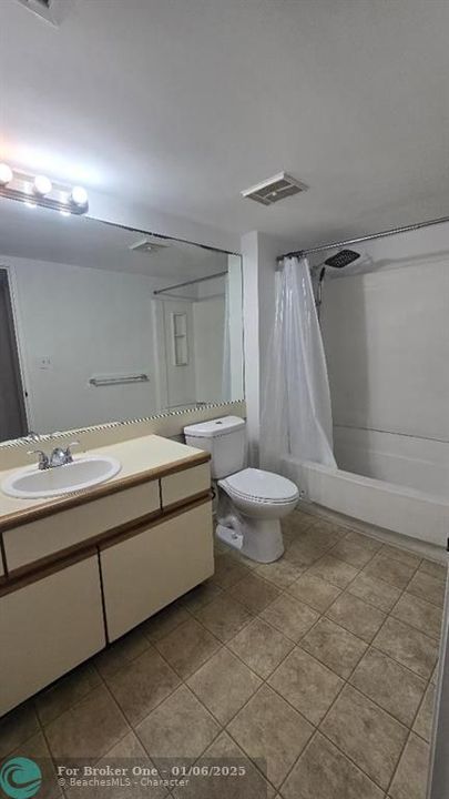 For Rent: $1,700 (1 beds, 1 baths, 720 Square Feet)