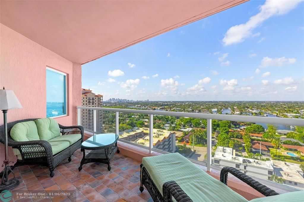 For Sale: $1,950,000 (3 beds, 2 baths, 2623 Square Feet)