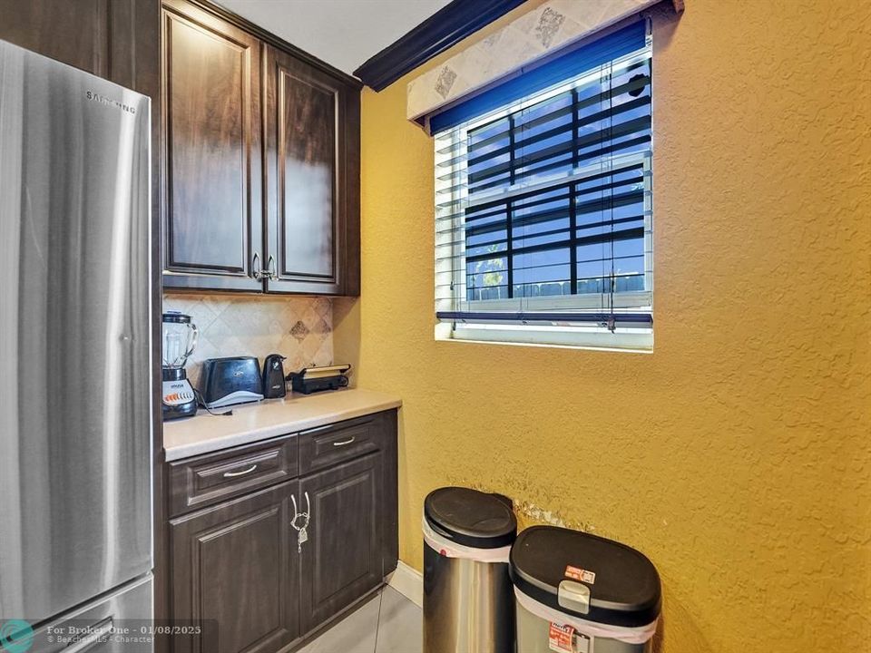 For Rent: $5,500 (3 beds, 2 baths, 1678 Square Feet)