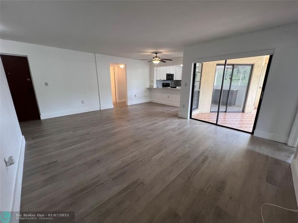 For Rent: $2,600 (2 beds, 2 baths, 1200 Square Feet)