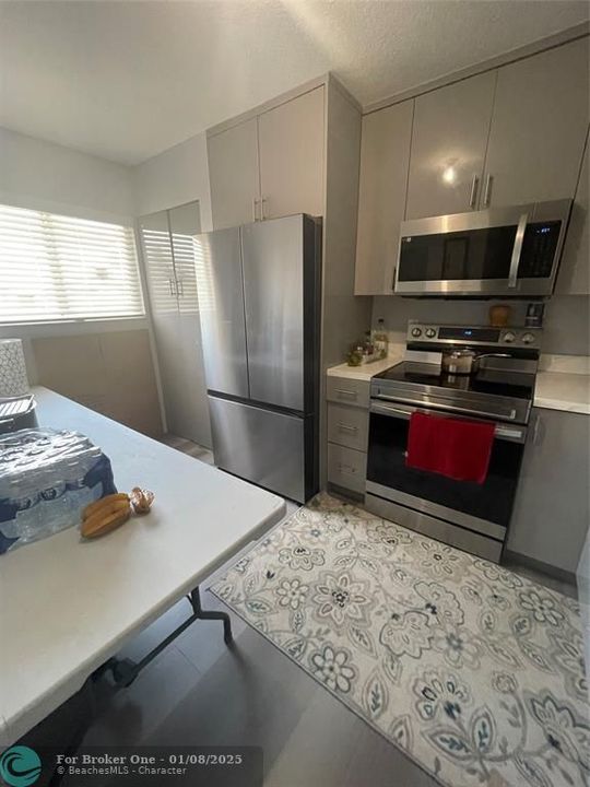 For Rent: $2,600 (2 beds, 2 baths, 1190 Square Feet)