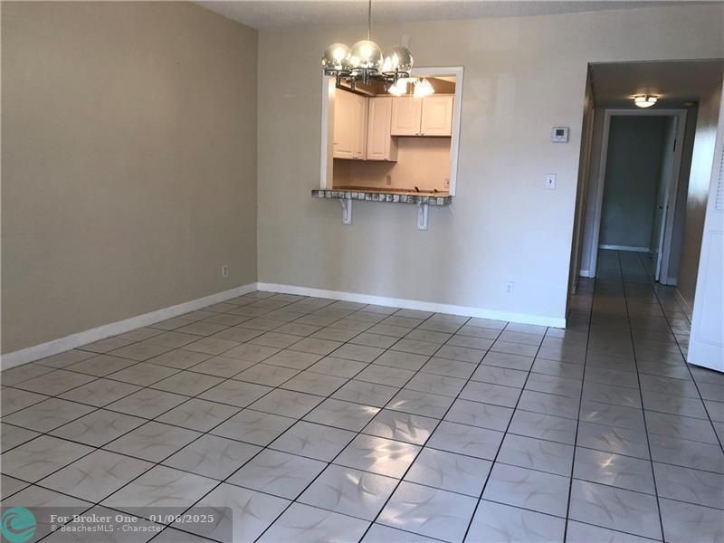 For Rent: $2,100 (3 beds, 2 baths, 1200 Square Feet)