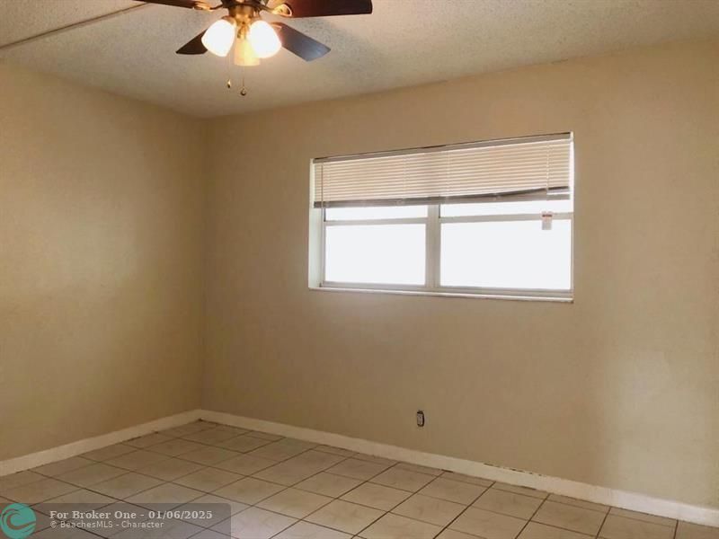 For Rent: $2,100 (3 beds, 2 baths, 1200 Square Feet)