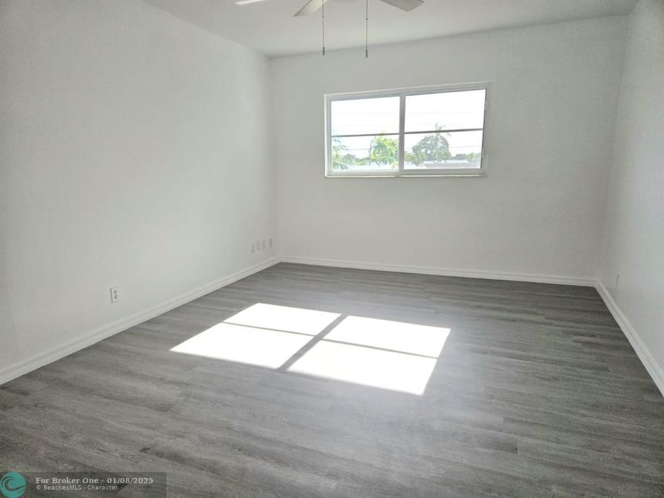 For Rent: $2,000 (2 beds, 2 baths, 1000 Square Feet)