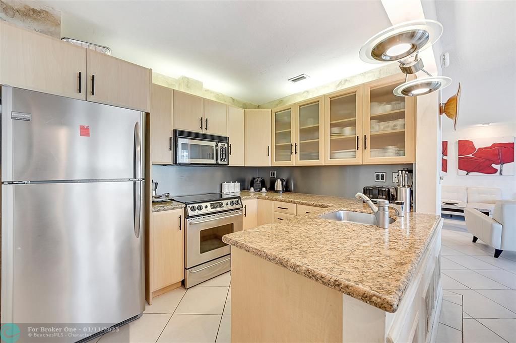 For Rent: $3,250 (2 beds, 2 baths, 1575 Square Feet)