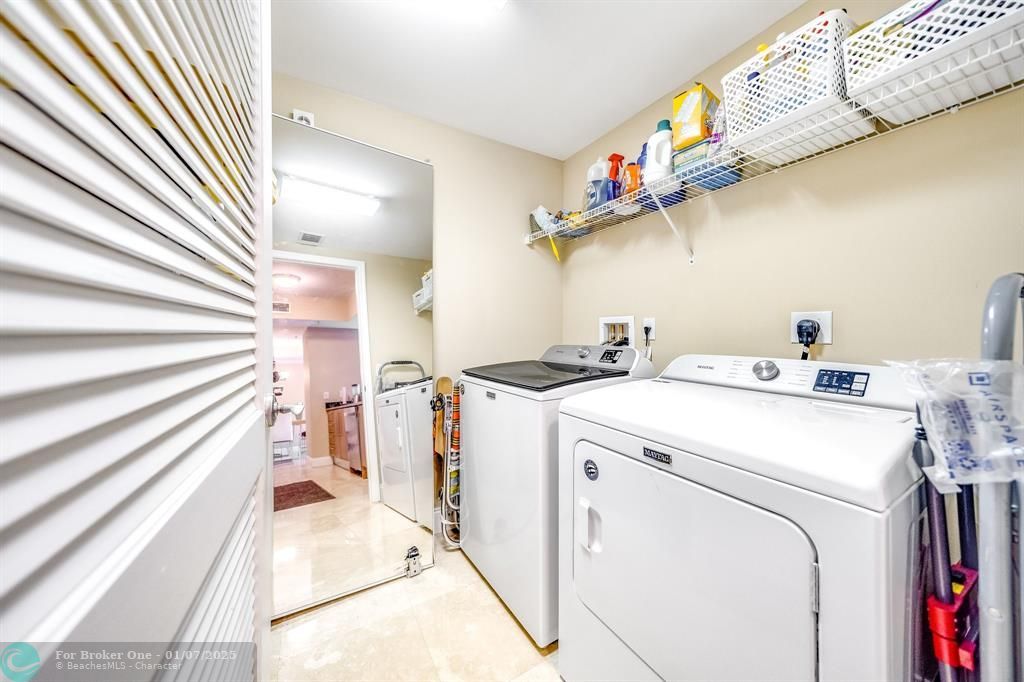 For Sale: $655,000 (2 beds, 2 baths, 1560 Square Feet)