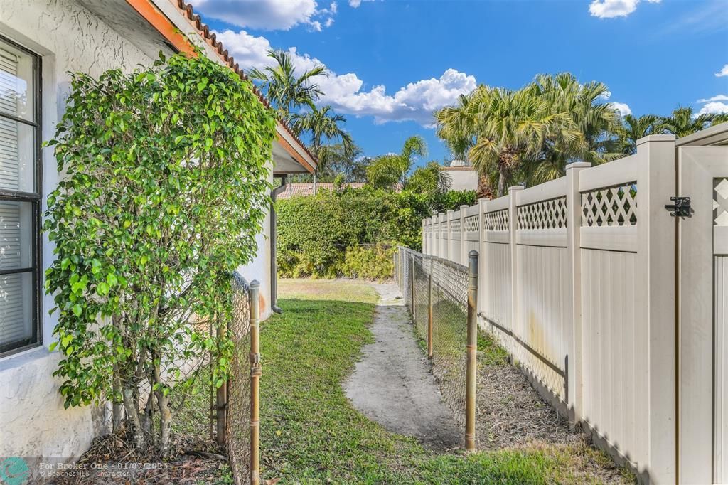 For Sale: $749,000 (4 beds, 2 baths, 2194 Square Feet)