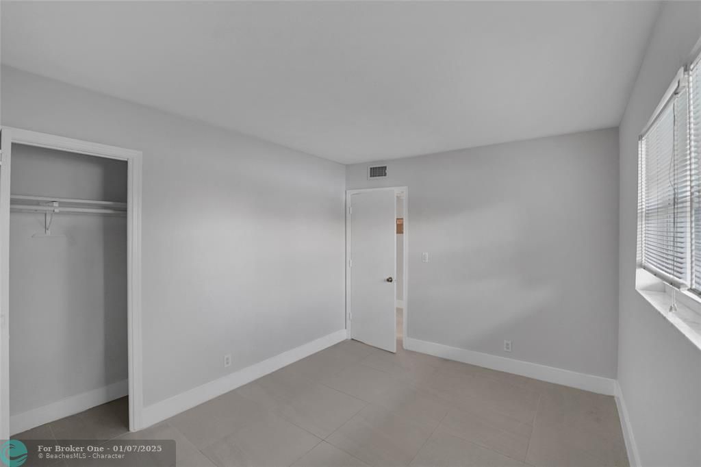 For Sale: $260,000 (2 beds, 2 baths, 780 Square Feet)