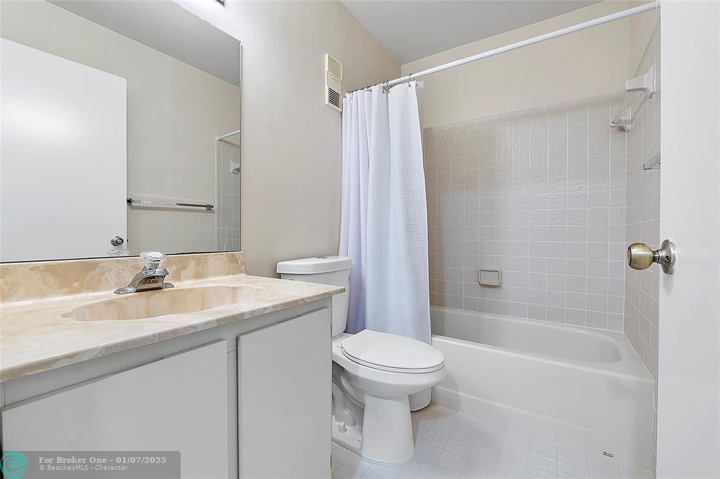 For Sale: $375,000 (2 beds, 2 baths, 1148 Square Feet)