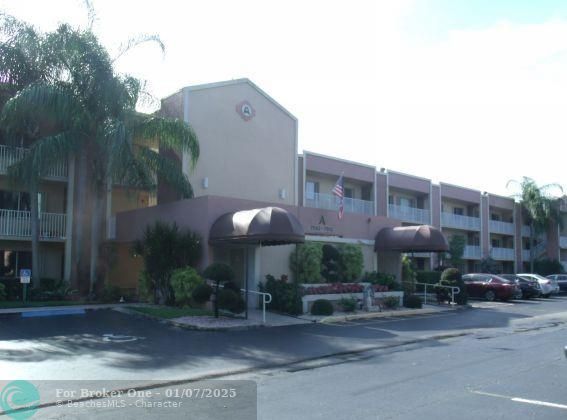 For Sale: $157,777 (2 beds, 2 baths, 1238 Square Feet)