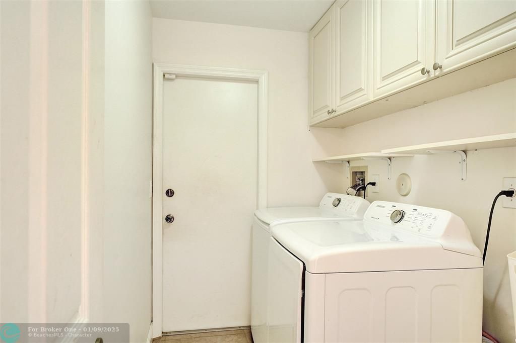 For Rent: $4,100 (3 beds, 2 baths, 1716 Square Feet)