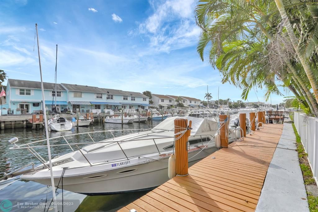 For Sale: $1,495,000 (3 beds, 2 baths, 1488 Square Feet)